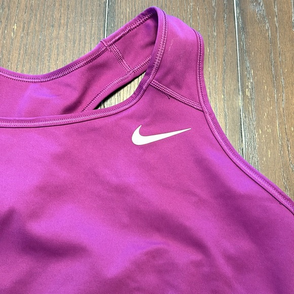 Nike Sports Bra.  3X.  Magenta with white Nike Swoosh Logo. - Picture 2 of 8